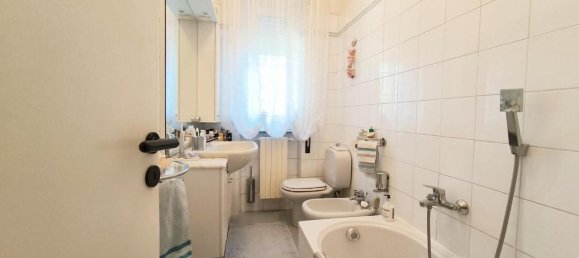 8 rooms Villa in Carrara, Italy No. 43517 11