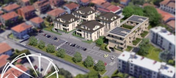 3 rooms Apartment in Prato, Italy No. 36272 28