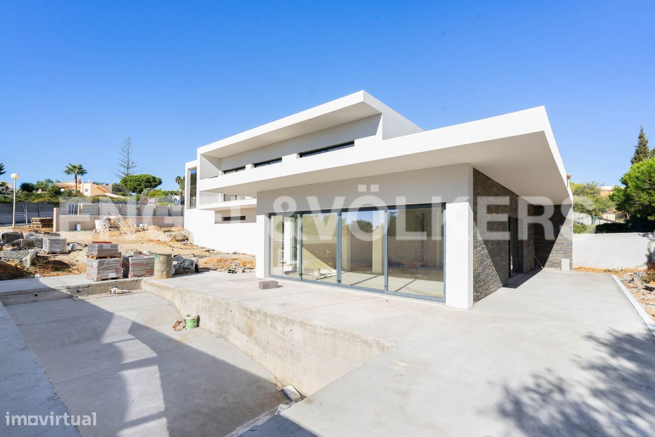 3 bedrooms House in Lagoa, Portugal No. 26145