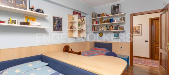 4 bedrooms Villa in Cardano al Campo, Italy No. 104975 6