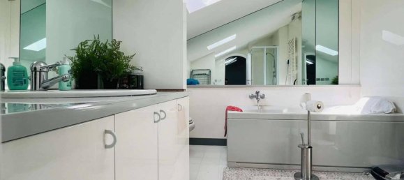 5 rooms Apartment in Piacenza, Italy No. 26967 16