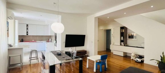 5 rooms Apartment in Piacenza, Italy No. 26967 2