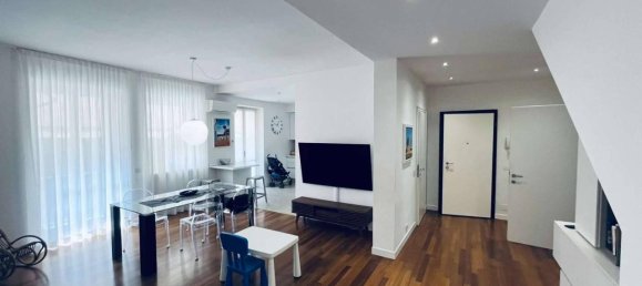 5 rooms Apartment in Piacenza, Italy No. 26967 21