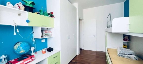 5 rooms Apartment in Piacenza, Italy No. 26967 8