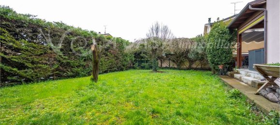 5 rooms Apartment in Sala Baganza, Italy No. 69635 18