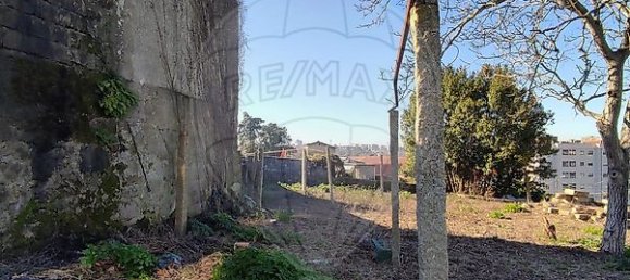 3 bedrooms House in Fanzeres, Portugal No. 28038 22