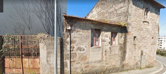 3 bedrooms House in Fanzeres, Portugal No. 28038 6