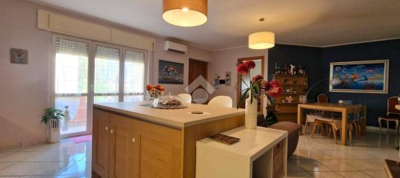 3 bedrooms Apartment in Latina, Italy No. 280881 3