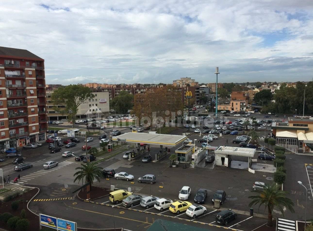 Пентхаус с 2 спальнями в Латина, Италия № 120270