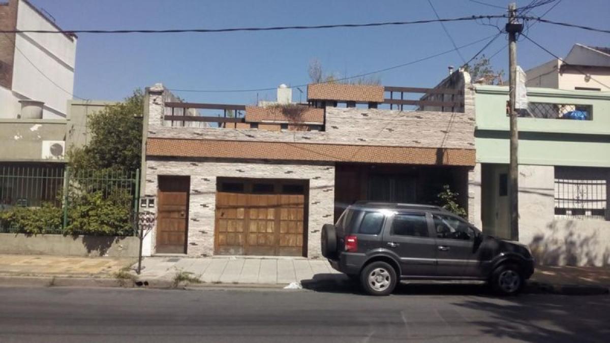 4 Schlafzimmer Haus in Lanus, Argentina, Nr. 62612