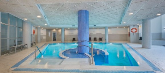 2 bedrooms Duplex in Estepona, Spain No. 52014 4