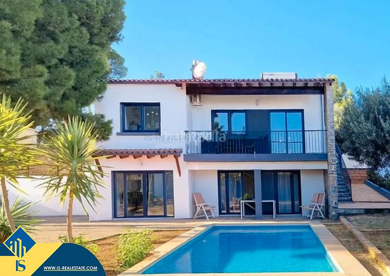 6 bedrooms Villa in Calpe, Spain No. 168380