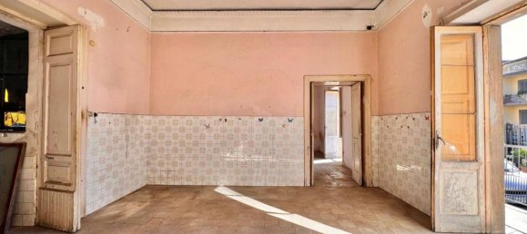 3-salle Appartement à Giugliano in Campania, Italy No. 19327 6