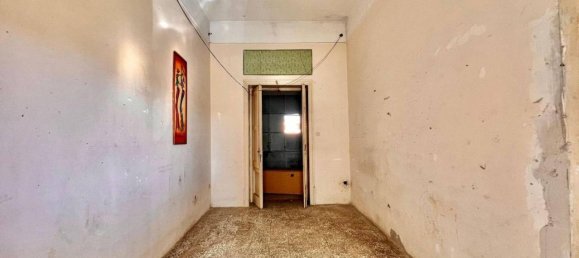 3-salle Appartement à Giugliano in Campania, Italy No. 19327 24