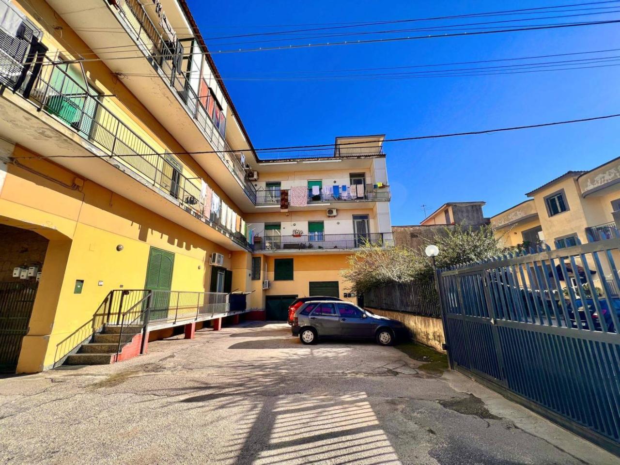 3-salle Appartement à Giugliano in Campania, Italy No. 19327