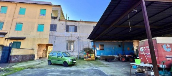 3-salle Appartement à Giugliano in Campania, Italy No. 19327 17