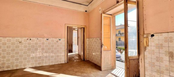 3-salle Appartement à Giugliano in Campania, Italy No. 19327 4