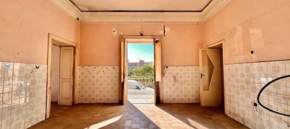 3-salle Appartement à Giugliano in Campania, Italy No. 19327 3