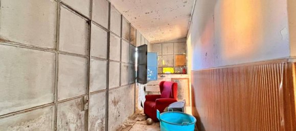 3-salle Appartement à Giugliano in Campania, Italy No. 19327 12