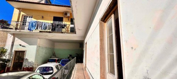 3-salle Appartement à Giugliano in Campania, Italy No. 19327 23