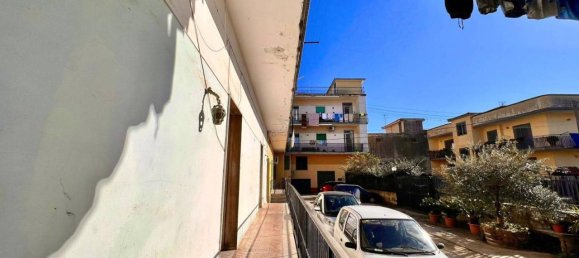 3-salle Appartement à Giugliano in Campania, Italy No. 19327 22