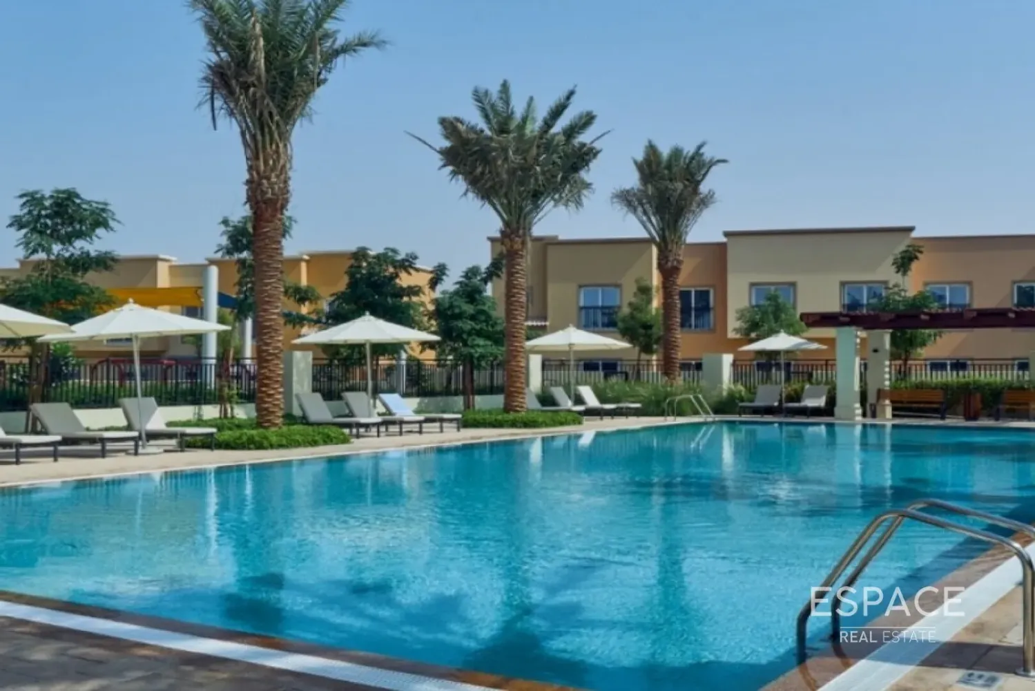 Вилла с 3 спальнями в Dubai Land, Дубай, ОАЭ № 209294