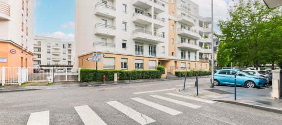 Estudio en Nancy, France No. 72845 11