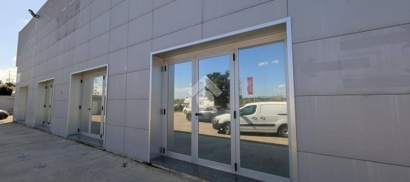 1-salle Entrepôt à Pomezia, Italy No. 52460 83