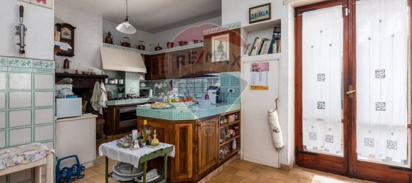 5 bedrooms Villa in Rome, Italy No. 58082 13