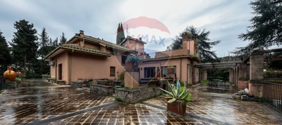 5 bedrooms Villa in Rome, Italy No. 58082 14