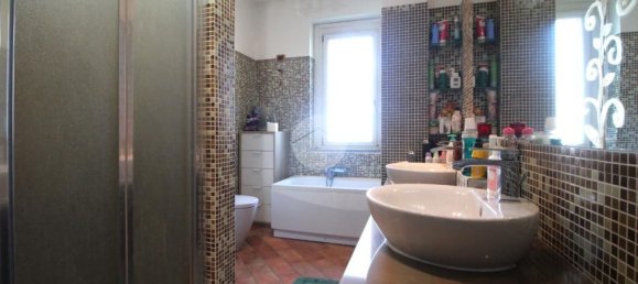 Вилла с 8 комнатами в Брандиццо, Италия № 209216 16