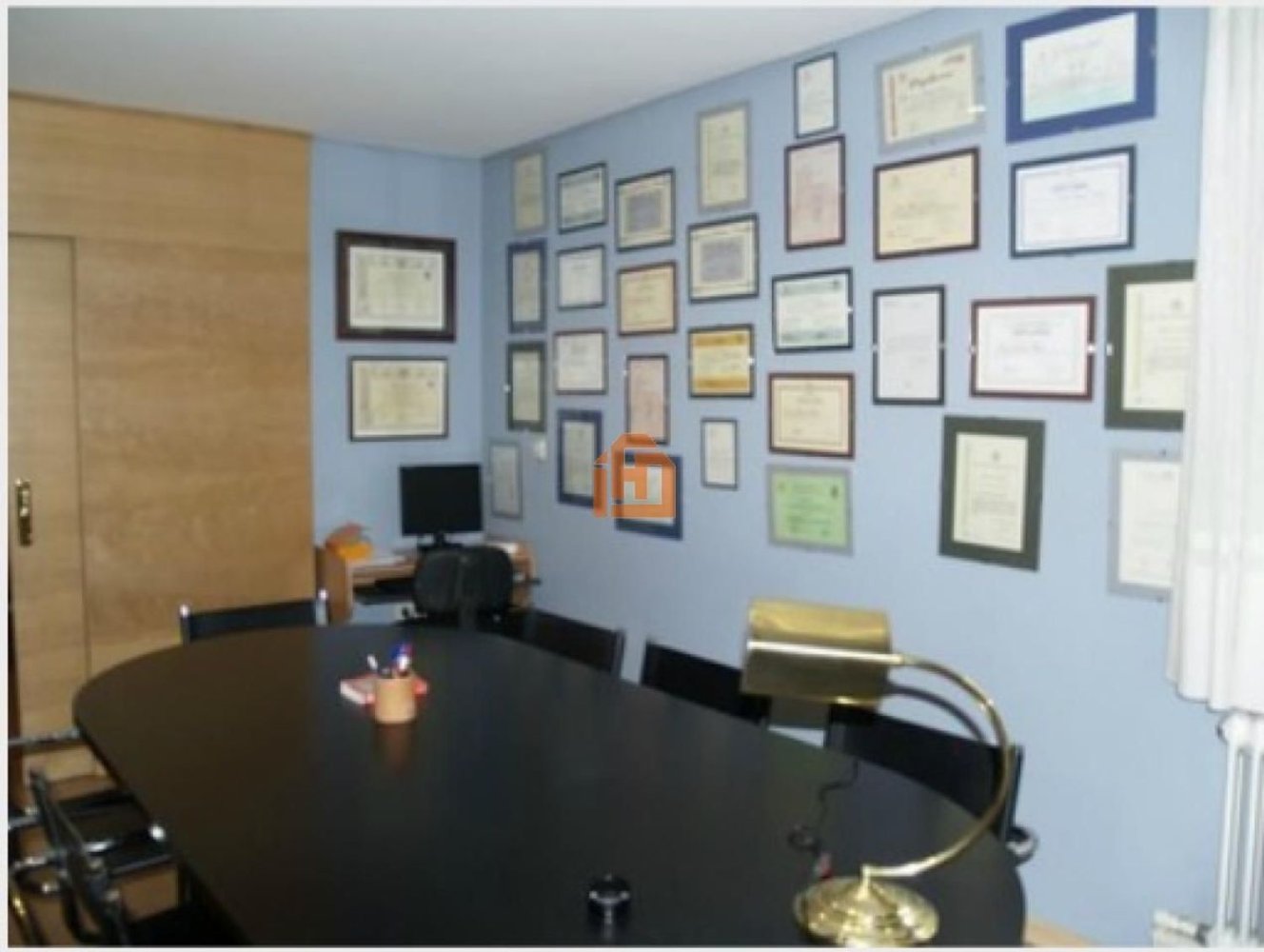 140m² Office in Leon, Spain No. 31069