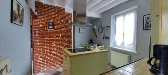 3 bedrooms House in Dreux, France No. 92232 5