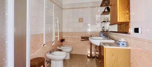 3 rooms Apartment in Marino, Italy No. 147657 12