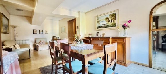 3 rooms Apartment in Marino, Italy No. 147657 2