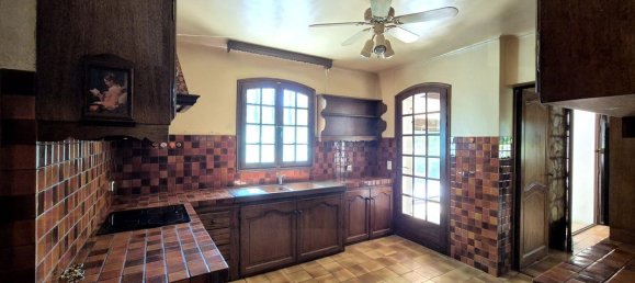 2 bedrooms Villa in Regusse, France No. 334842 4