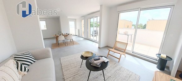 3 Schlafzimmer Penthouse in Rhone, France, Nr. 297434 9