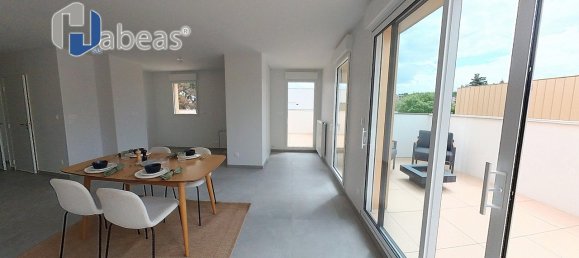 3 Schlafzimmer Penthouse in Rhone, France, Nr. 297434 4