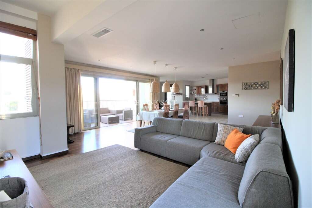 Квартира с 3 спальнями в Слима, Мальта № 8905