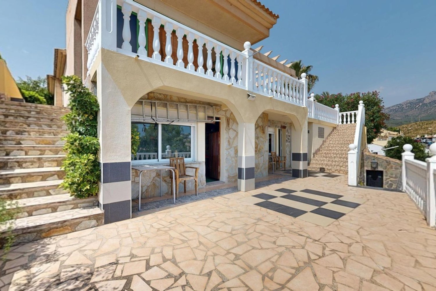 6 bedrooms Villa in La Nucia, Spain No. 251430