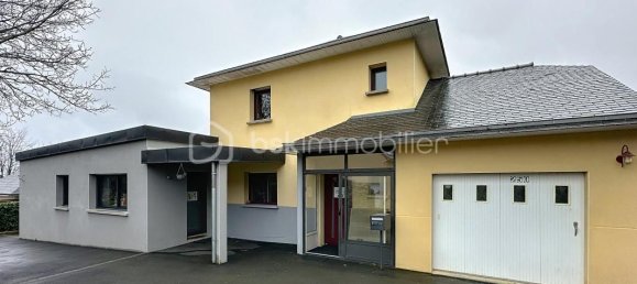 Casa de 8 dormitorios en Saint-Urbain, France No. 286194 10