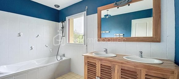 Casa de 8 dormitorios en Saint-Urbain, France No. 286194 12