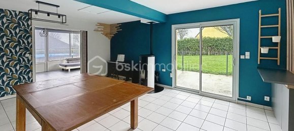 Casa de 8 dormitorios en Saint-Urbain, France No. 286194 6