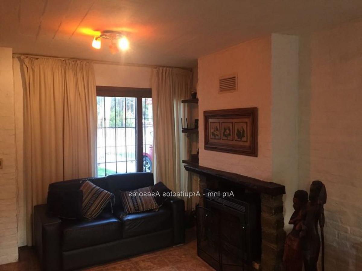 4 bedrooms House in Canelones, Uruguay No. 1676