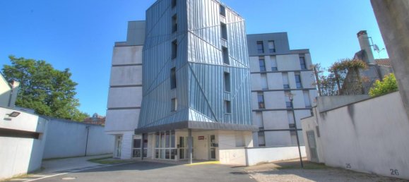 Studio in Orleans, France No. 260034 2