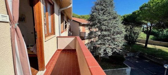 3 rooms Apartment in Rosignano Marittimo, Italy No. 164138 6