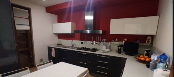 Дом с 7 комнатами в Брембате ди Сопра, Италия № 5951 5