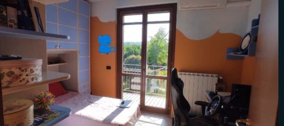 Дом с 7 комнатами в Брембате ди Сопра, Италия № 5951 8