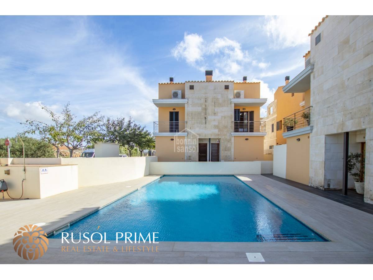 Villa de 4 dormitorios en Ciutadella De Menorca, Spain No. 5218