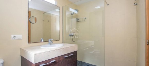 Villa de 4 dormitorios en Ciutadella De Menorca, Spain No. 5218 2